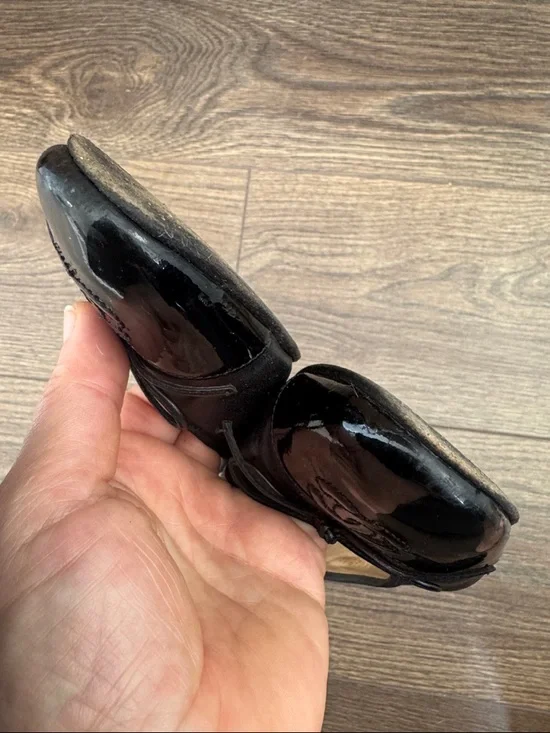 CHANEL Black Patent Cap-Toe Bow Ballet Flats - Picture 3 of 10